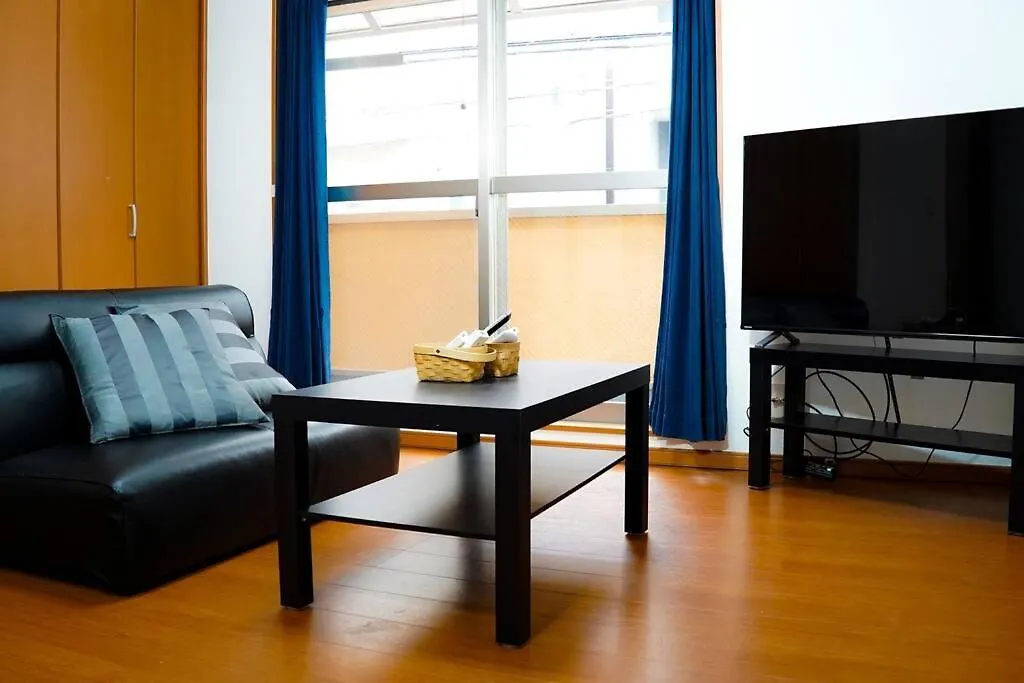 Apartment New【駅から2分】Usj空庭難波梅田まで10分!まるごと一軒家貸し切り!大人数宿泊可能!駐車場有 Osaka